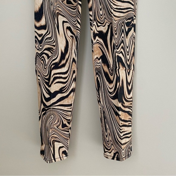 Good American Good Classic Print High Waist
Ankle Crop Jeans Natural Swirl 24 - Picture 7 of 16